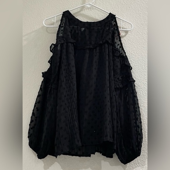 MISS ME NEW COLD SHOULDER TOP! FITS A M/L NEW - Picture 3 of 10